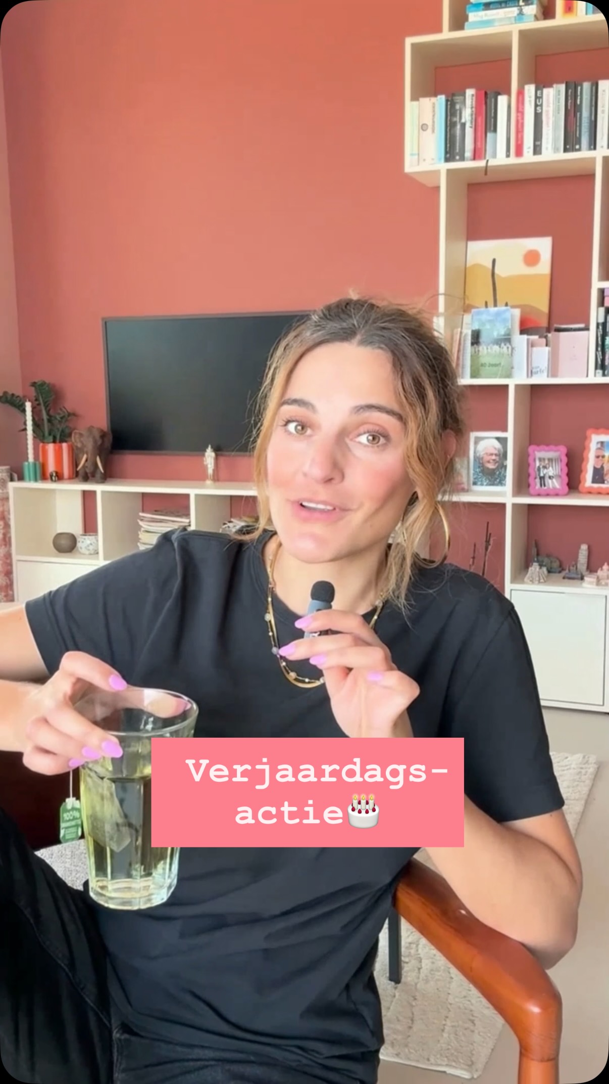 Volgende week ben ik jarig, en daarom geef ik een speciale B-day versie van mijn masterclass over pitchen bij magazines. Als je er live bij bent, krijg je ook nog eens een toffe goodiebag🎂 comment PITCH voor je plek 
💃🏽💃🏽💃🏽